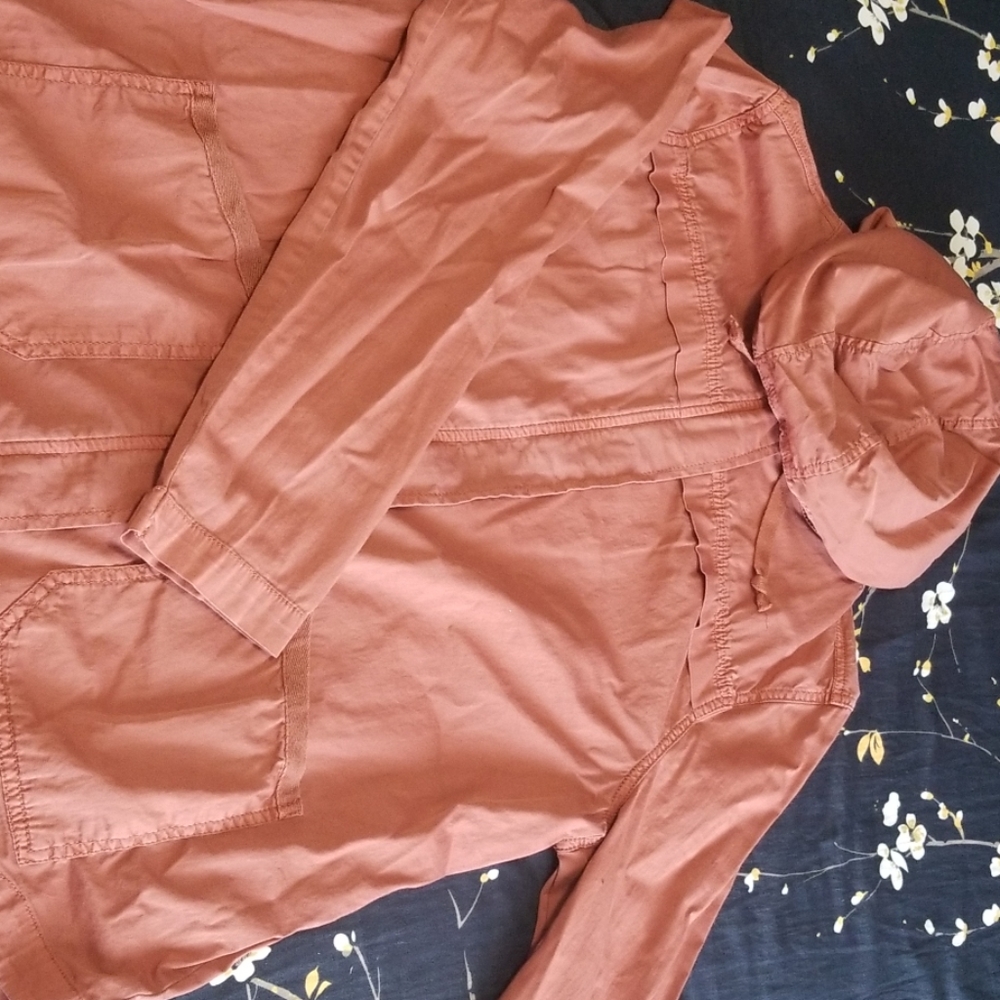 Zip up thin jacket